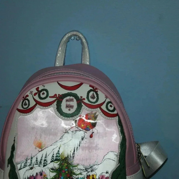 Loungely Dr. Seuss The Grinch That Stole Christmas Lenticular Scene Backpack NWT - Picture 3 of 16